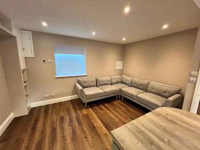 Room for rent in Round Hill, Brighton & Hove