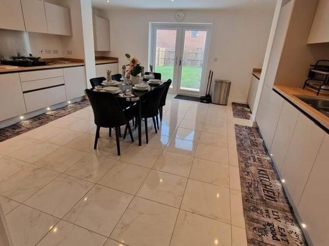 Room for rent in Haddon, East Midlands