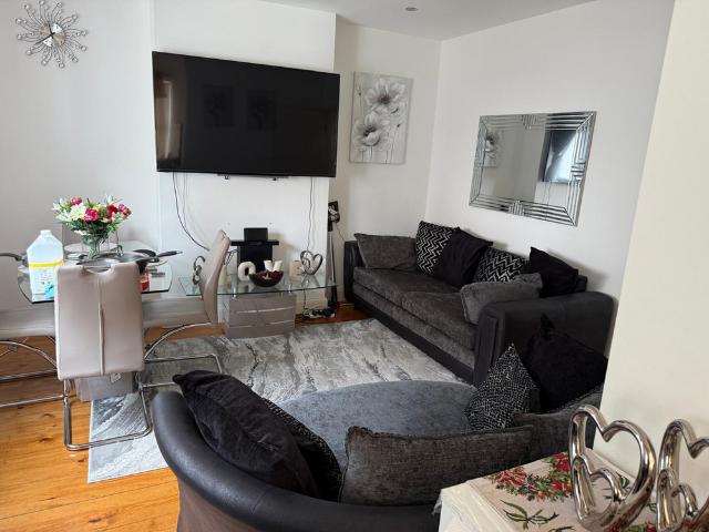 Room for rent in London Borough of Croydon, Greater London