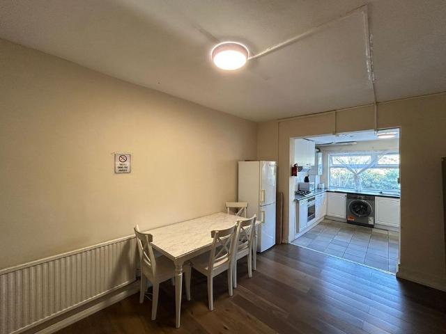 Room for rent in Edmonton, Greater London