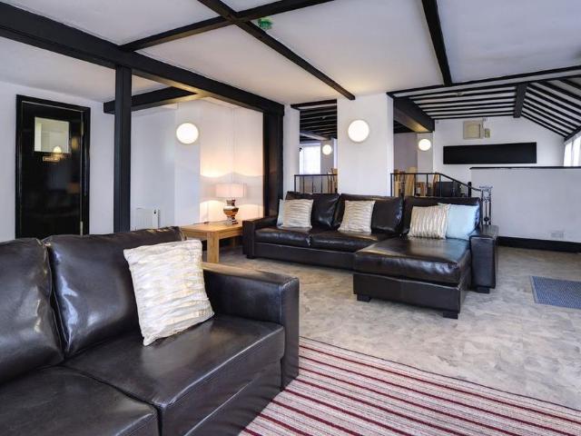 Room for rent in Newtown, Reading