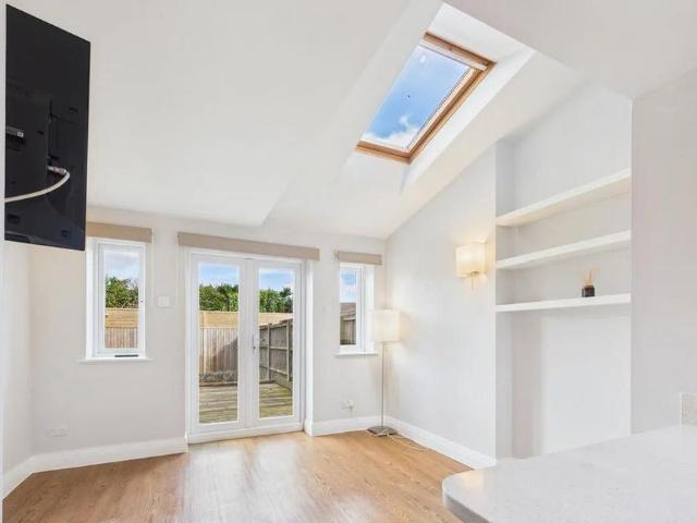 Room for rent in Pouchen End, Hertfordshire