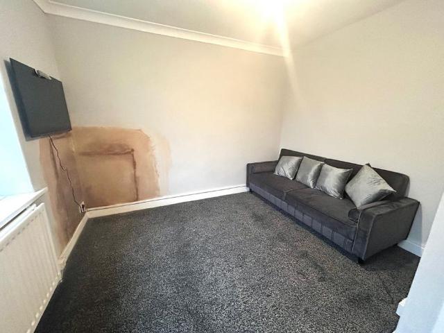 Room for rent in Two Mills, Cheshire
