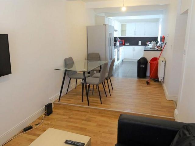 Room for rent in Millfield, Peterborough