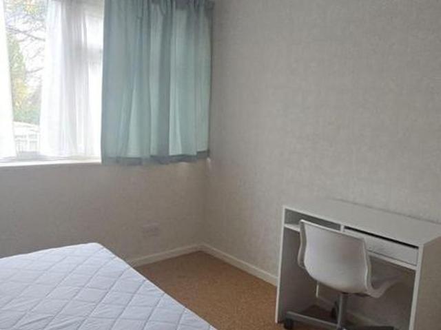 Room for rent in Lower Halliford, Surrey