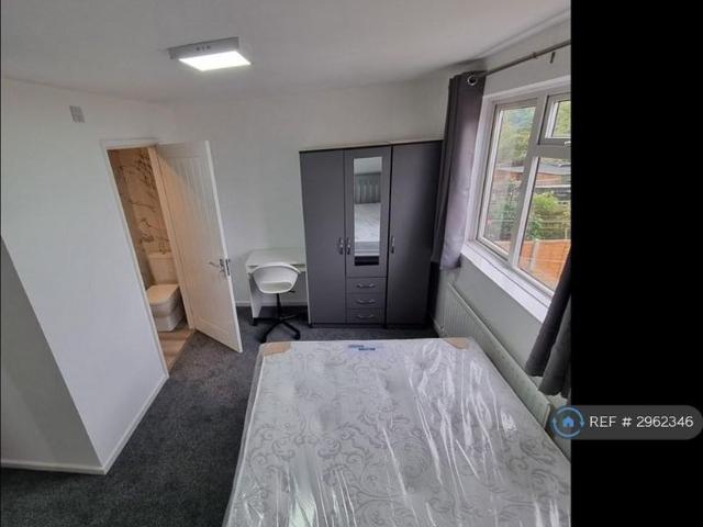 Room for rent in Great Linford, Milton Keynes