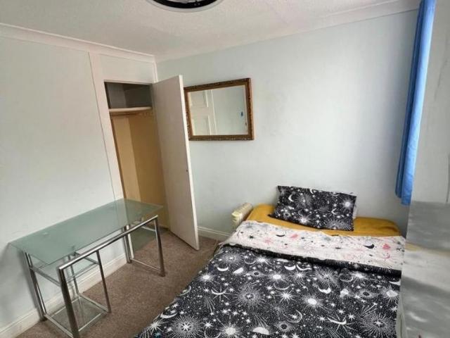 Room for rent in London Borough of Havering, Greater London