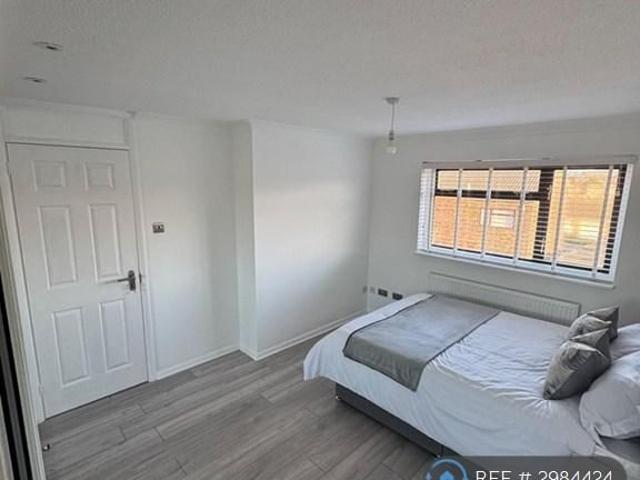 Room for rent in Singlewell, Hamerton