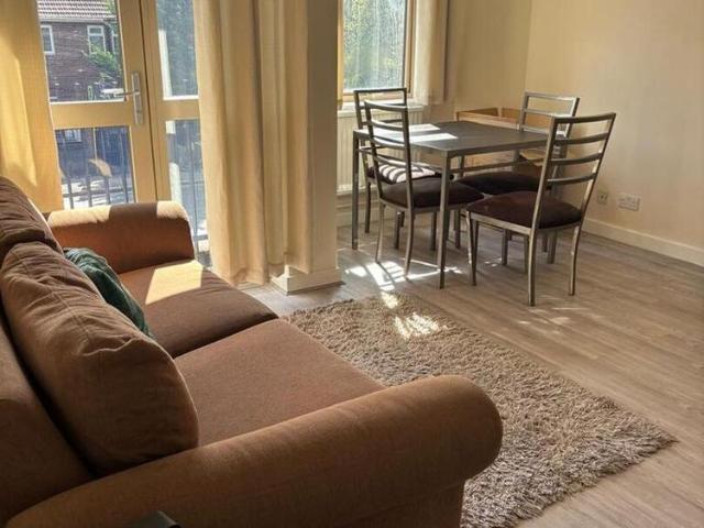 Room for rent in London Borough of Merton, Greater London