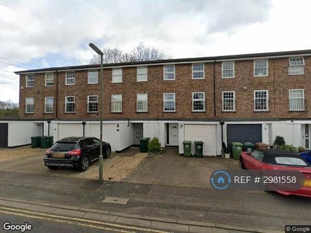 Room for rent in Birch Green, Lower Halliford