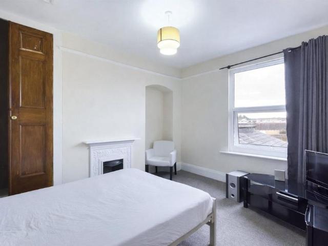 Room for rent in Phippsville, Northampton