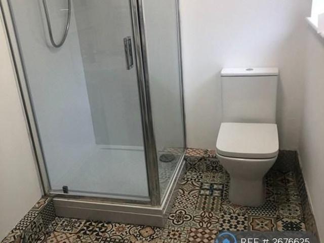Room for rent in Lenton Abbey, Haddon