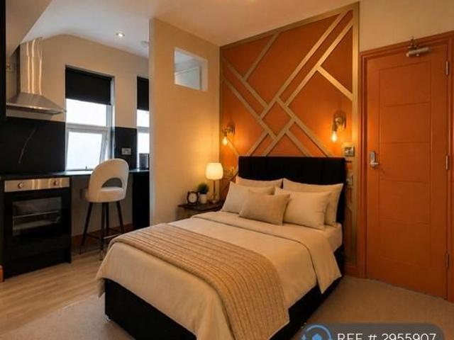 Room for rent in The Meadows, Haddon