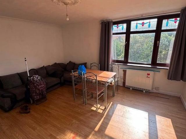 Room for rent in Saint Matthias Estate, Poplar Grove