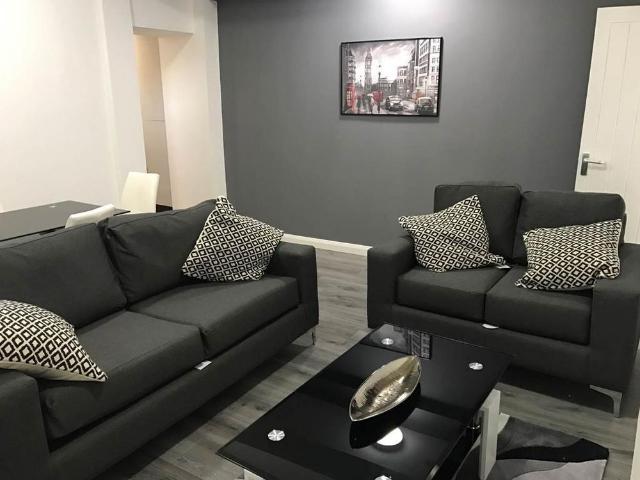 Room for rent in Swincliffe, Birkenshaw