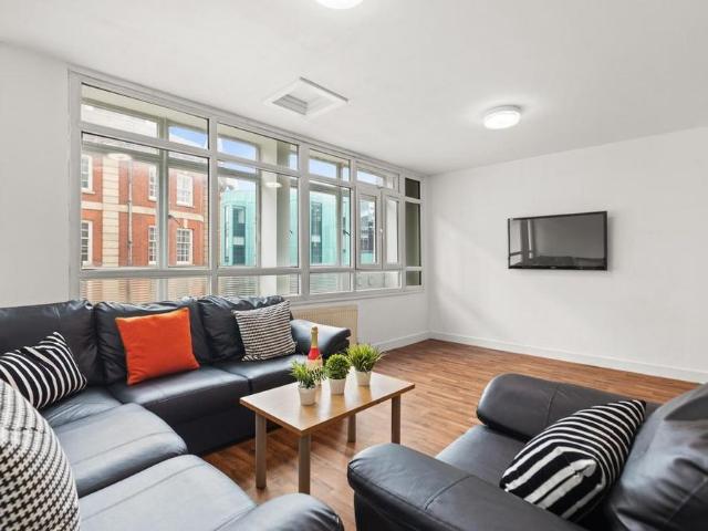 Room for rent in Bede Island, Leicester