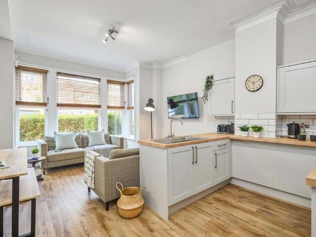 Room for rent in Woodhouse Cliff, Leeds