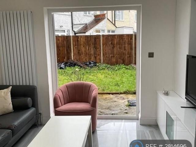Room for rent in London Borough of Croydon, Greater London