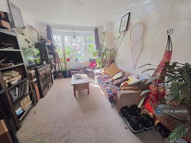 Room for rent in London Borough of Merton, South Wimbledon