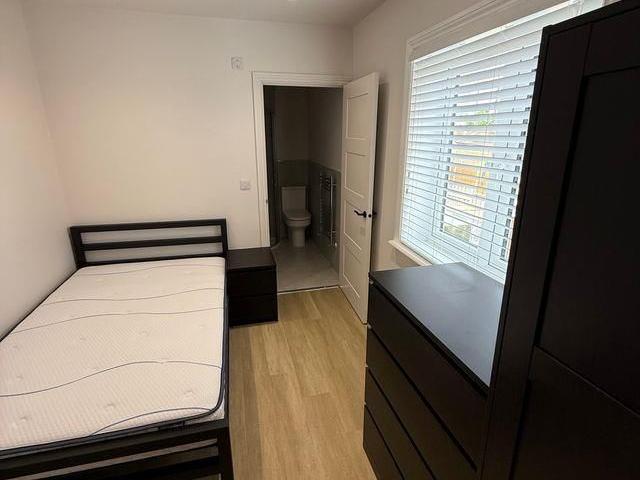 Room for rent in Kursaal Estate, Alton Barnes