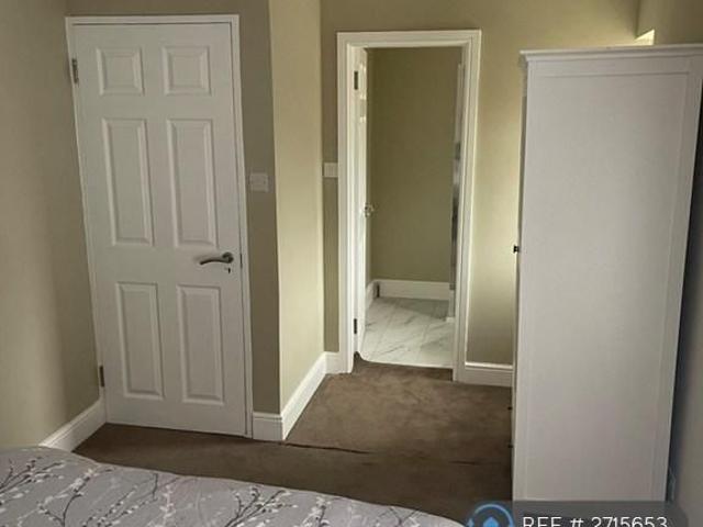 Room for rent in Nork, Red Hill