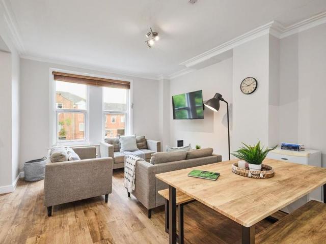 Room for rent in Woodhouse Cliff, Leeds