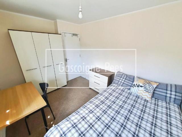 Room for rent in Bellfields, Westborough