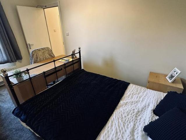 Room for rent in Northgate Village, Two Mills
