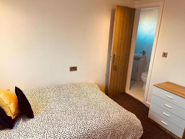 Room for rent in Holywell Estate, North Watford