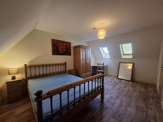 Room for rent in Knowlhill, Milton Keynes