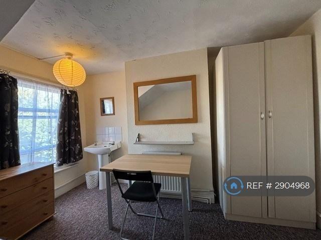 Room for rent in Newtown, Reading