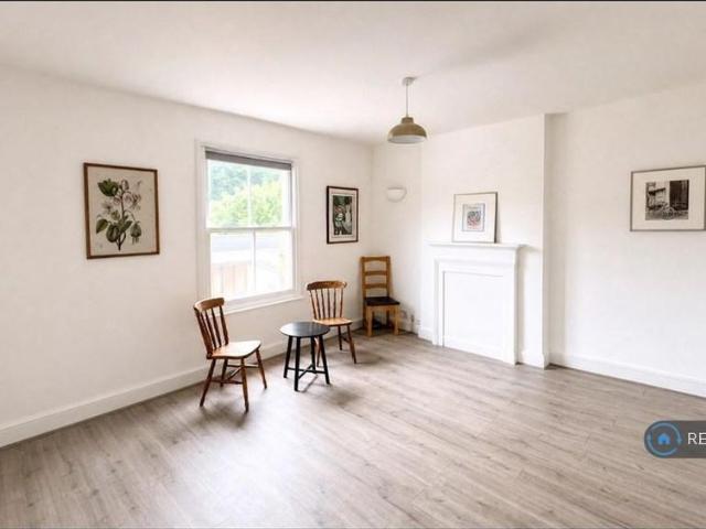 Room for rent in London Borough of Croydon, Greater London