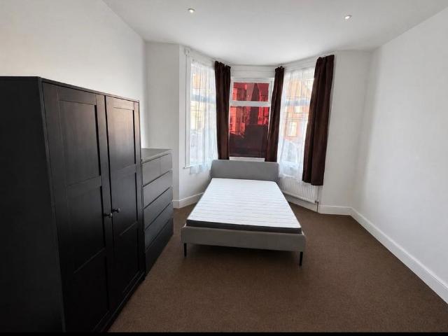 Room for rent in Alperton, Greater London