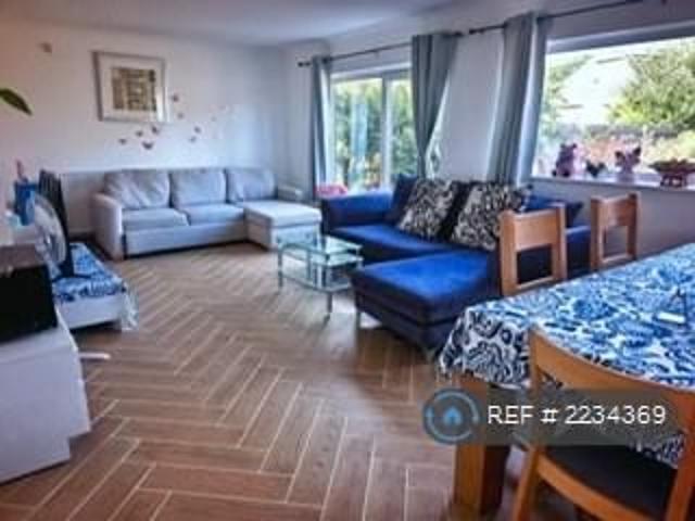 Room for rent in Emmbrook, Wokingham