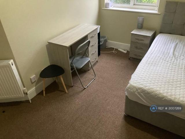 Room for rent in Beaconside, Baswich