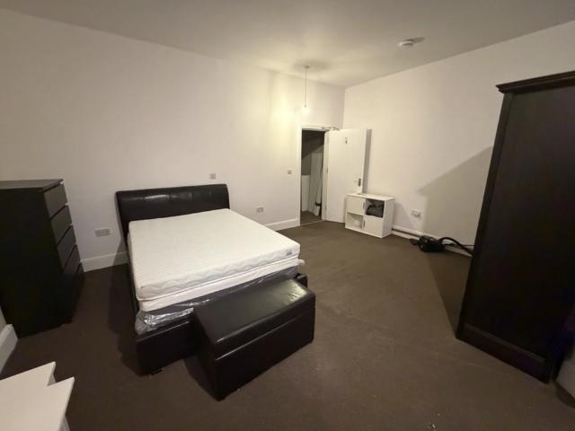 Room for rent in Alperton, Greater London
