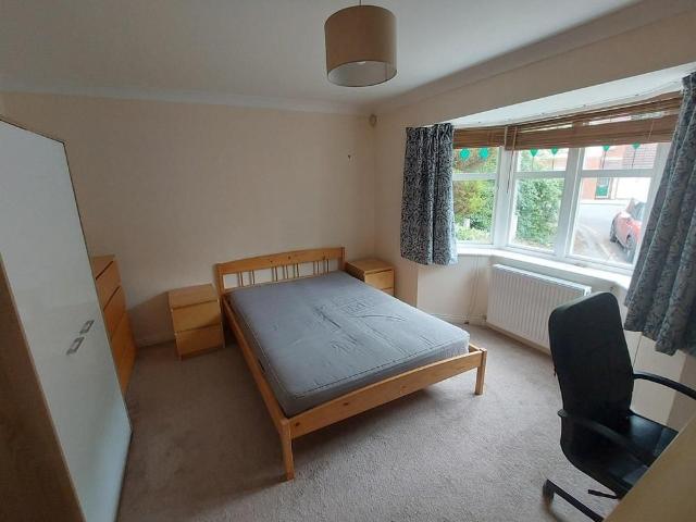Room for rent in High Field, York