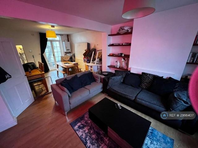 Room for rent in Easton, Feckenham