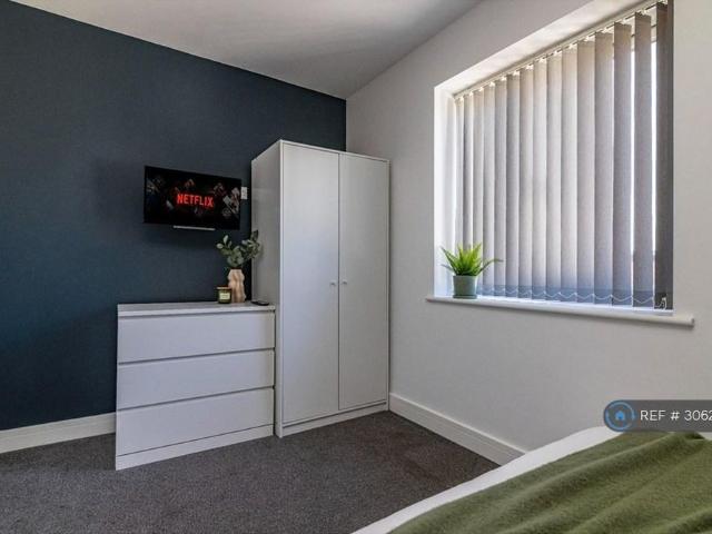 Room for rent in City Centre, Doncaster