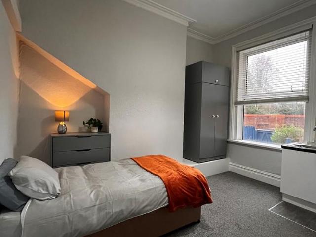 Room for rent in Parkstone, Poole
