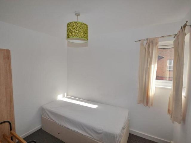 Room for rent in Central Milton Keynes, Milton Keynes