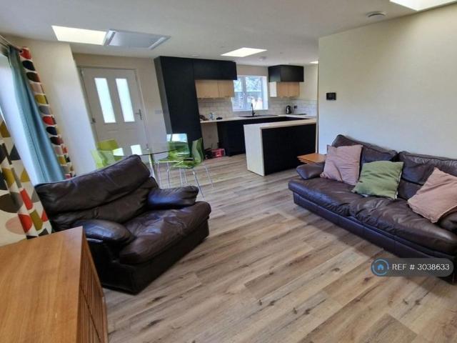 Room for rent in Mickleover, East Midlands