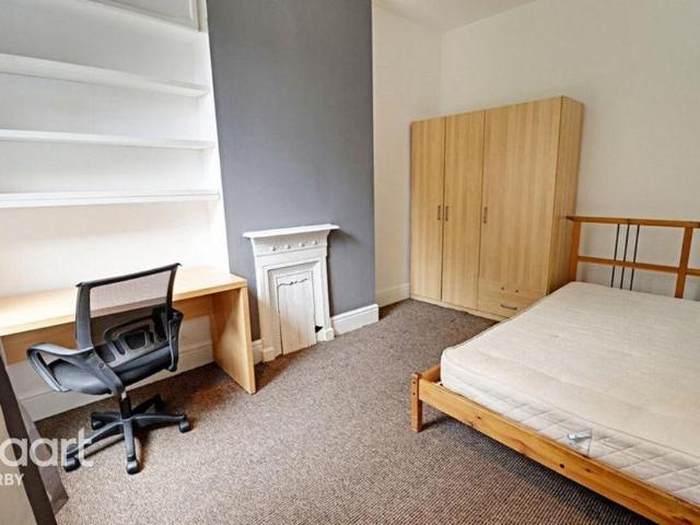 Room for rent in New Normanton, East Midlands