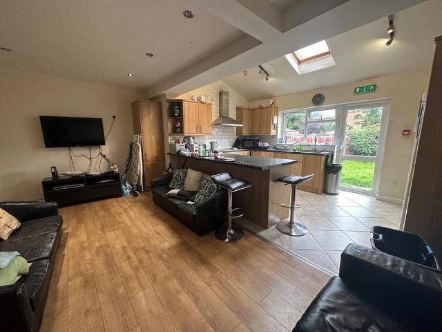 Room for rent in West Midlands