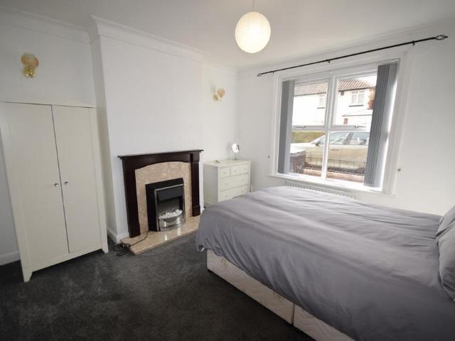 Room for rent in Raffles
