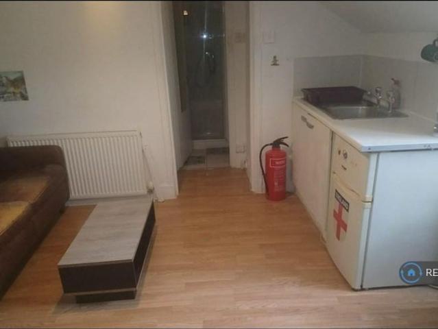 Room for rent in Wealdstone, Greater London