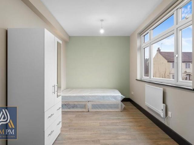Room for rent in Ganwick Corner, Potters Bar