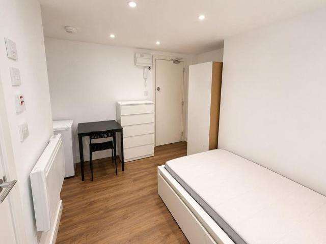 Room for rent in Cradle End, East Hertfordshire