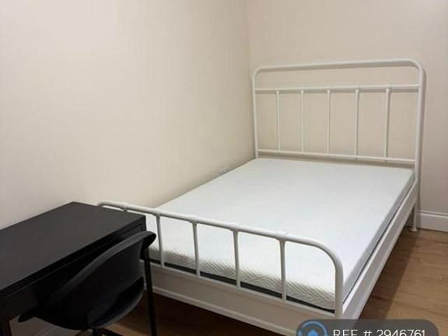 Room for rent in Horn Park, Greater London