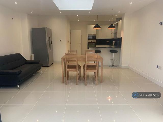 Room for rent in London Borough of Croydon, Greater London